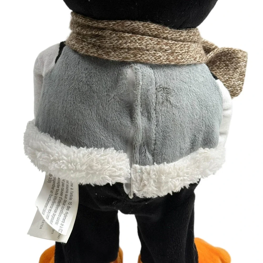 Gemmy Shuffler Animated Christmas Penguin Sings Honey I'm Good Dances SEE VIDEO